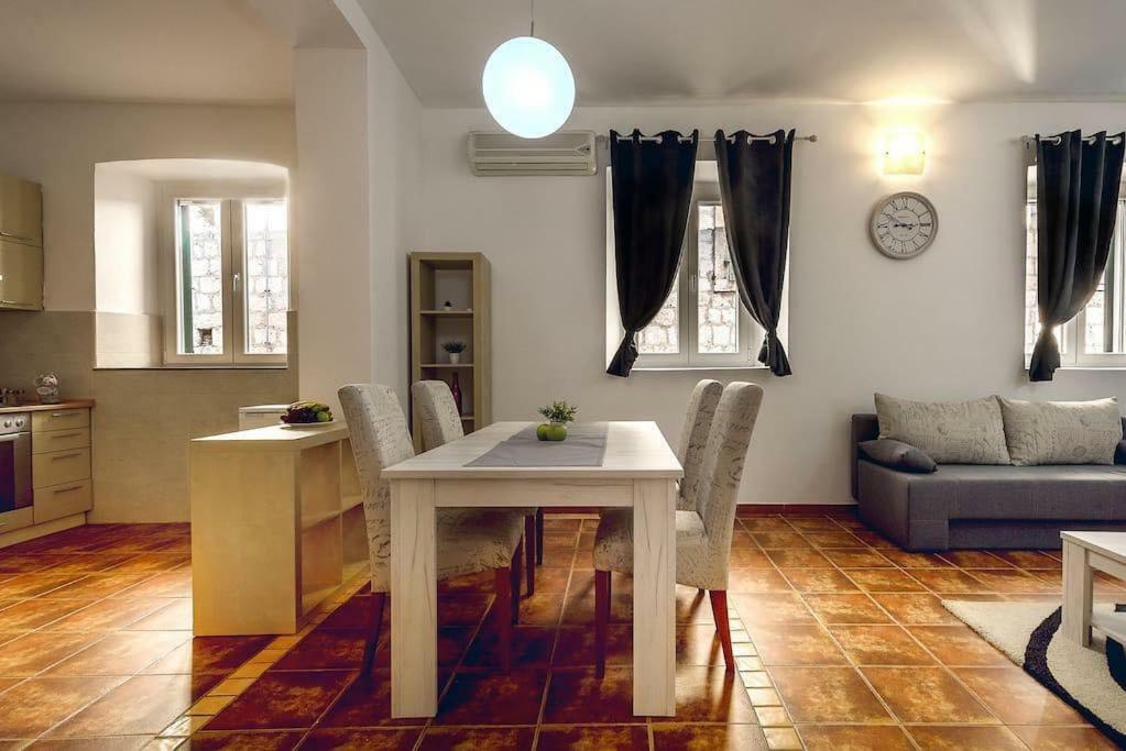 Old Town Experience Apartment Kotor Bagian luar foto